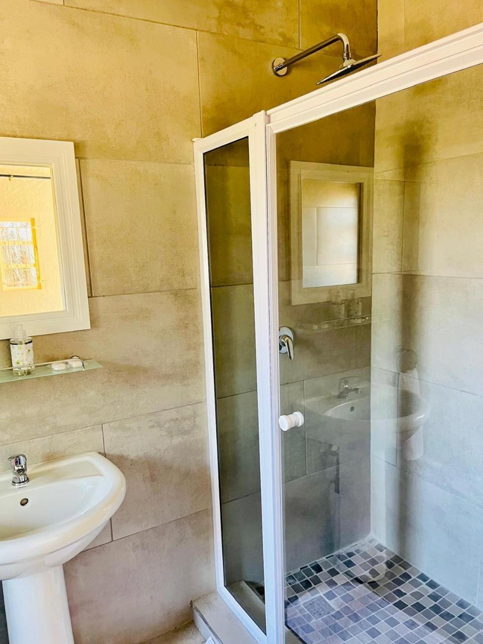 نيوكاسل Oak Gardens Bed And Breakfast المظهر الخارجي الصورة