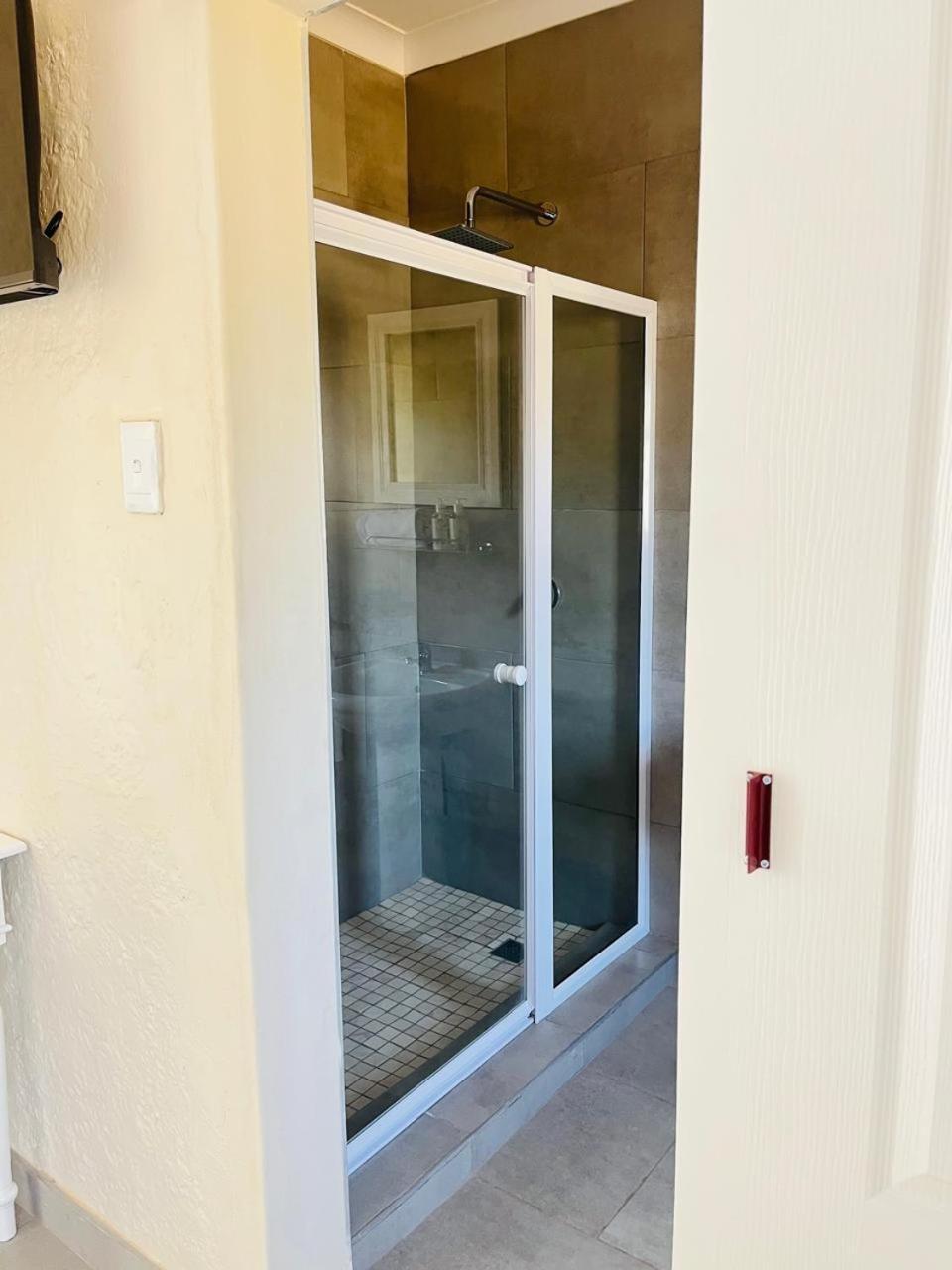 نيوكاسل Oak Gardens Bed And Breakfast المظهر الخارجي الصورة