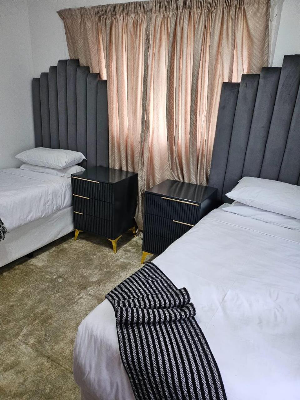 نيوكاسل Oak Gardens Bed And Breakfast المظهر الخارجي الصورة