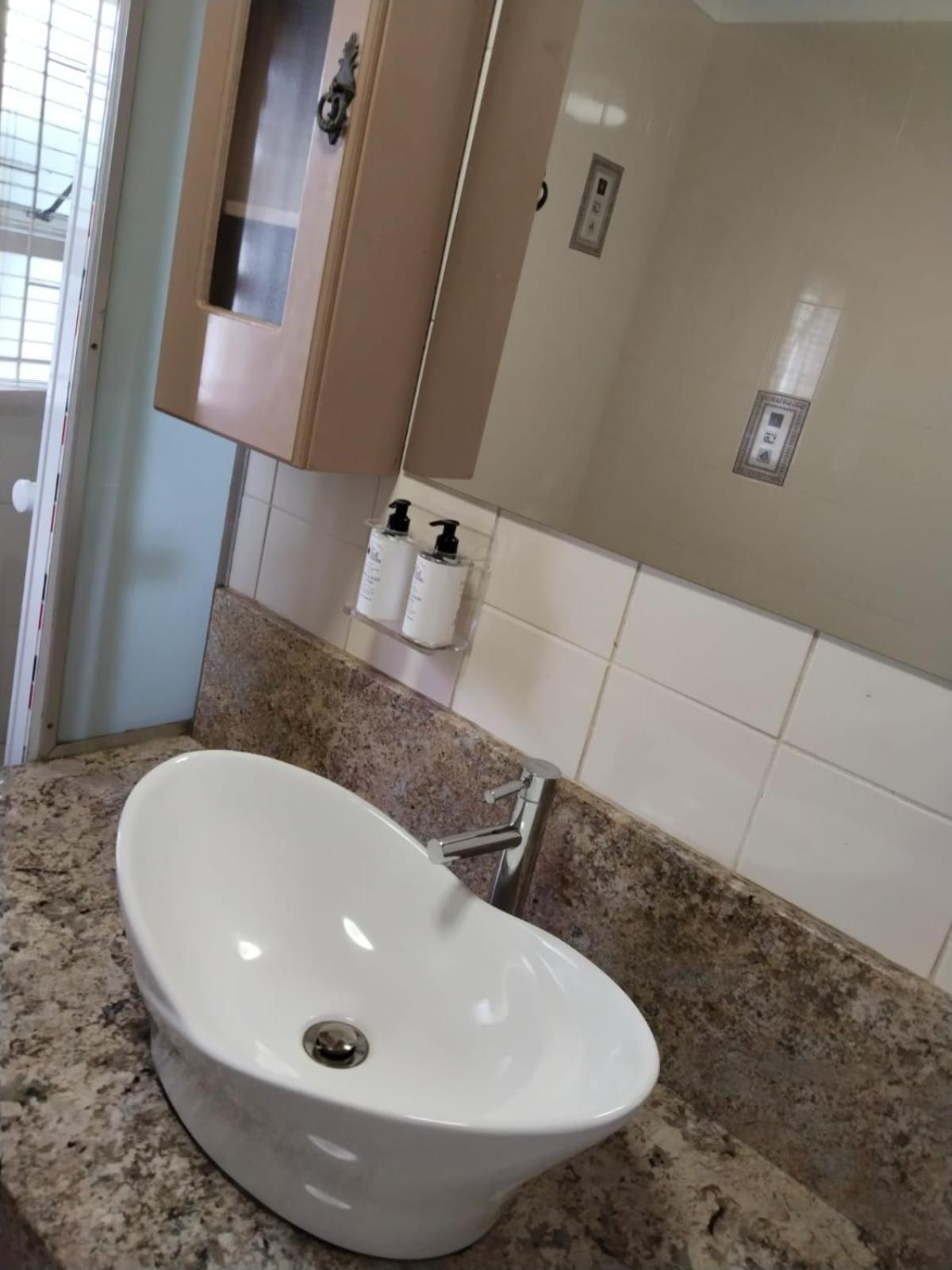 نيوكاسل Oak Gardens Bed And Breakfast المظهر الخارجي الصورة