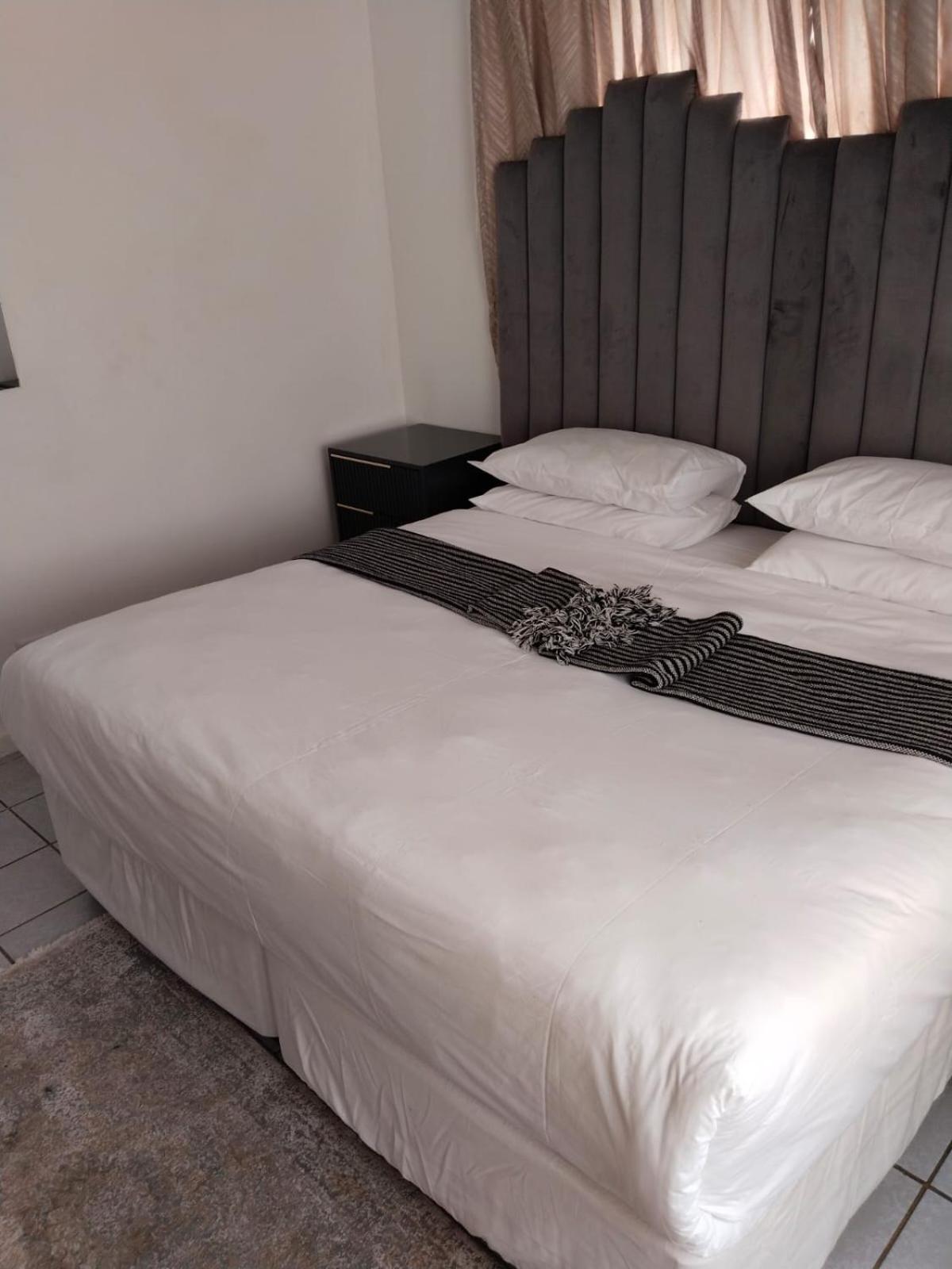 نيوكاسل Oak Gardens Bed And Breakfast المظهر الخارجي الصورة